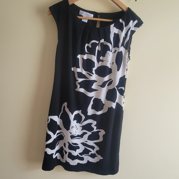Studio One New York Black White Floral Shift Dress Sleeveless Size 4 - Picture 3 of 6